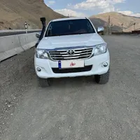 تویوتا هایلوکس پا بلند
