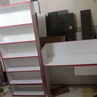 کتابخانه و ویترین