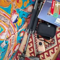 دوربین سالم نوی نو با کیفش کارتنش و پایه اش|دوربین عکاسی و فیلم‌برداری|پرند, |دیوار