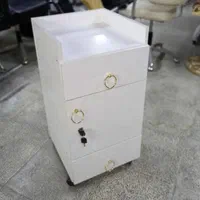 آینه تخت تتوترولی پدیکور سرشوراصلاح کانترآرایشگاه|آرایشگاه و سالن‌های زیبایی|شیراز, شهرک فرزانگان|دیوار