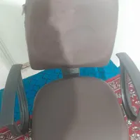 مانیتور سامسونگ و کیس وصندلی جک دار و میز کامپیوتر