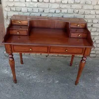 میز تحریر ساده و شکیل