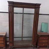 ویترین و عسلی چوب گردو طرح هخامنشی