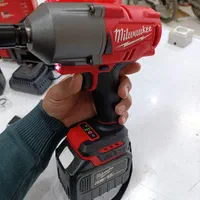 بکس شارژی تمام صنعتی میلواکی Milwaukee کله گاوی