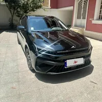 کی‌ام‌سی J7، مدل ۱۴۰۲