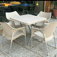 میز و صندلی پلاستیکی ناهارخوری حصیری
