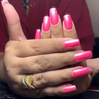 کاشت ناخن با متریال ژل با چند سال سابقه|خدمات آرایشگری و زیبایی|رشت, معلم|دیوار