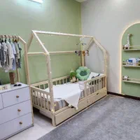 سیسمونی کلبه تخت تمام چوب رگال کمد صندلی شلف چوبی|تخت و صندلی بچه|مشهد, ده دی|دیوار