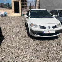 رنو مگان ۲۰۰۰