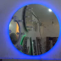 آینه ایینه گرد سرشور صندلی اصلاح آرایشگاه میزناخن|آینه|رشت, اسماعیل آباد|دیوار