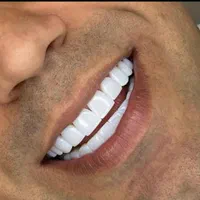 زیبایی و درمان تخصصی دندان