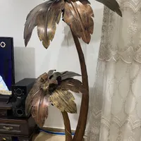 اباژور نخل فلزی ایستاده