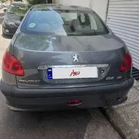 ۲۰۶ صندوق دار v8 ۹۶