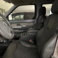 صندلی نیسان پیکاپ با کنسول وسط و روکش عقب