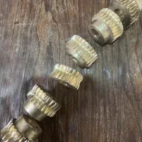 فروش‌دنده‌ برنجی‌ آب‌صابونی‌اره‌نواری‌واره‌صابونی