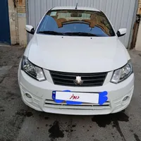 ساینا مدل۱۴۰۰بدون رنگ و تصادف