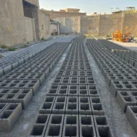 بلوک دیواری و دس چاه