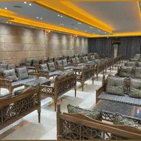 نیمکت چوبی کافه قلیان