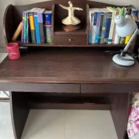 صندلی راک و میز تحریر