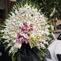تاج گل سبد گل بازار|عمده‌فروشی|تهران, شهرک غرب|دیوار
