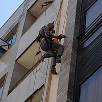 خدمات پیچ ورولپلاک سنگ شستشو نما کار باطناب راپل