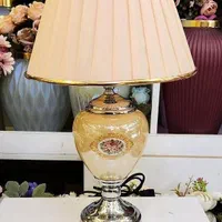 آباژور رومیزی گل دار|چراغ خواب و آباژور|قم, بنیاد|دیوار