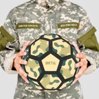 توپ فوتبال آسفالتی طرح ارتشی|ورزشهای توپی|اسلامشهر, شهرک واوان|دیوار