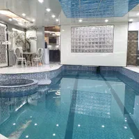 اجاره ویلا|اجارهٔ کوتاهمدت ویلا و باغ|اصفهان, باغ دریاچه|دیوار