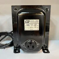 ترانس تبدیل برق ۲۲۰به ۱۱۰ ولت ۲۰۰۰وات