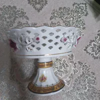 میز ناهار خوری دو نفره سالم و تعدادی وسایل منزل|موکت|قزوین, |دیوار