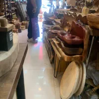 فروش سرقفلی مغازه بزرگ در بازار صنایع دستی پیرسرا