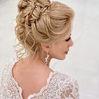 شینیون و میکاپ قهدریجان فقط ۴۰۰