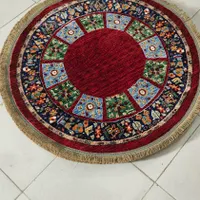 فرش گرد سنتی و ۱۲۰۰ شانه نو آکبند