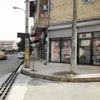 فروش مغازه ۶۲ متری - با مالکیت - سه دهنه