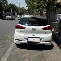 هیوندا i20