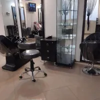 اجاره صندلی و استخدام پرسنل درصدی زیبایی|استخدام درمانی، زیبایی، بهداشتی|تهران, بهار|دیوار
