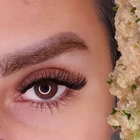 کارآموز مژه دستیار مژه کار