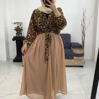 ساحلی وکرپ دامن|لباس|اصفهان, ولدان|دیوار
