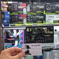 کیس کامپیوتر گیمینگ رندرینگ 8 ماهه