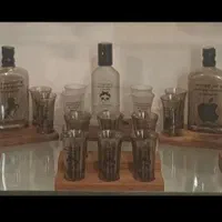 تنگ جام لیوان بلوری سفید طلا چینی سفید کادویی سنگی|ظروف سرو و پذیرایی|مشهد, کوثر|دیوار