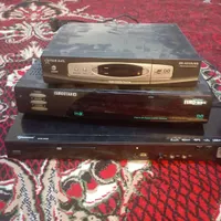 یه دونه دی وی دی .و دوتا شبکه گیر و هوای