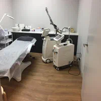 مشاور و مجری احداث کلینیک زیبایی مرکز لیزرمو پوست|آرایشی، بهداشتی، درمانی|تهران, جردن|دیوار
