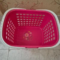 سبد پیکنیک و گلدان
