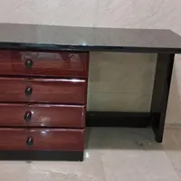 میز کاملا سالم