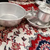 مقداری ظرف آبگوشت کاسه قاشق چنگال|ظروف پخت‌وپز|تبریز, |دیوار
