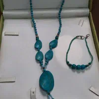 ست گردن و بند و دستبند