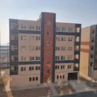اپارتمان ۸۰متر طبقه۴ خام شمال شرقی فروش اقساطی