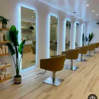انواع آینه های آرایشگاه بک لایت ایستاده دیواری