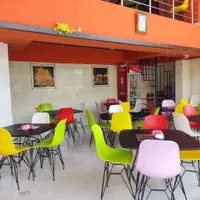 میز و صندلی ناهارخوری پایه فلزی|میز و صندلی غذاخوری|اصفهان, جویباره|دیوار