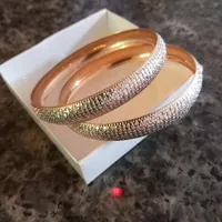 النگوی طلا در حدنو